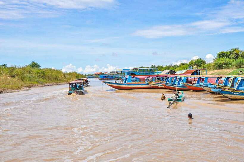Siem Reap: Floating Village and Sunset Private Boat Tour - Tonle Sap’s Water-Level Switch: The Real Reason This Tour Exists