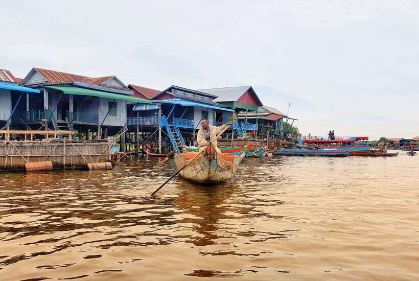 Siem Reap: Floating Village and Sunset Private Boat Tour - Sunset on Tonle Sap: Twilight Views Plus Local Snacks