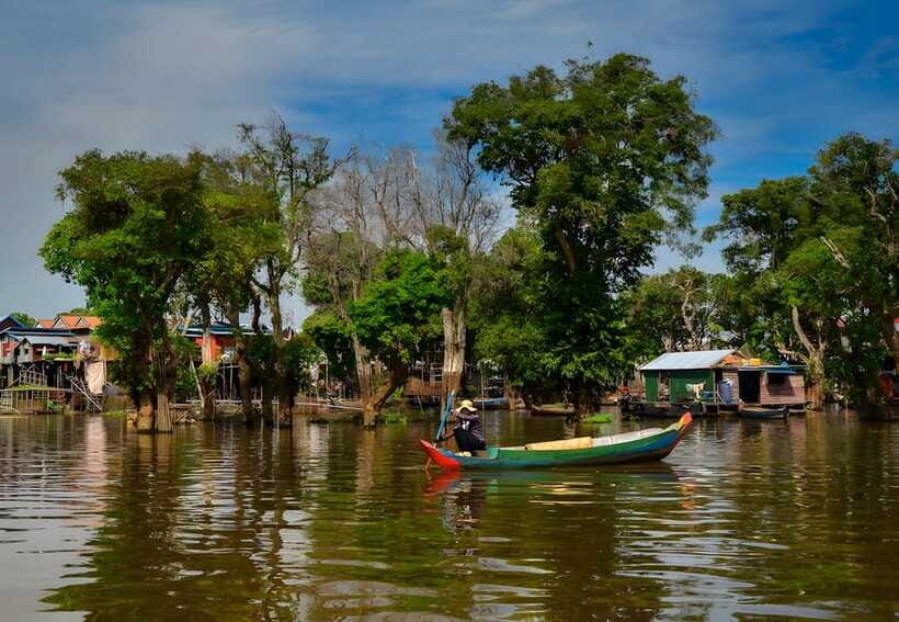 Siem Reap: Floating Village, Kampong Phluk Private Tour - Wet Season Wins, But Dress for a Mixed Day