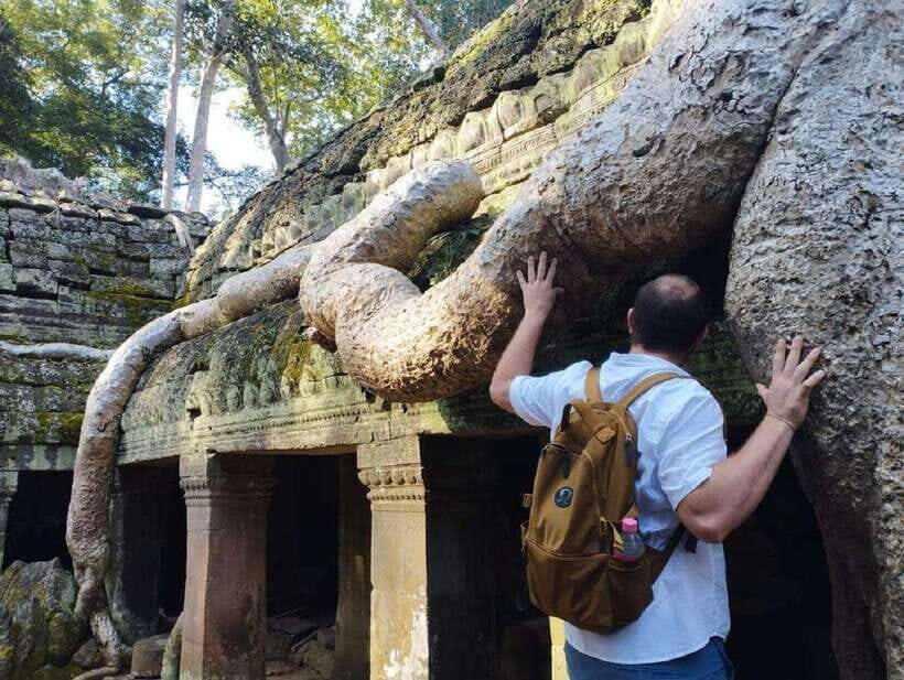 Siem Reap: Full Day Angkor Wat Temple Tour with Sunset - South Gate and Angkor Wat: Start With Orientation, Not Guesswork
