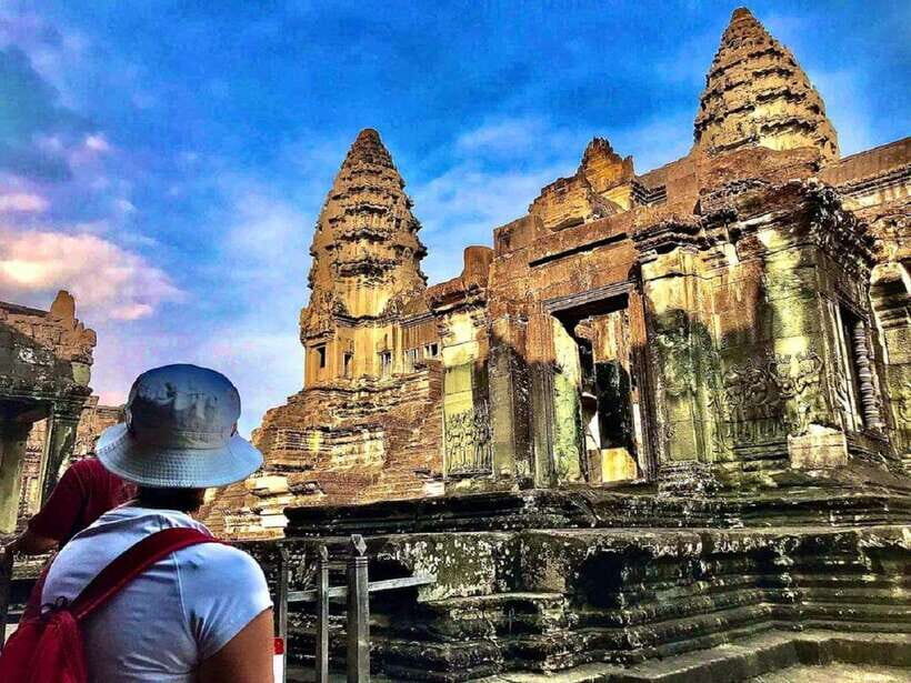 Siem Reap: Full Day Angkor Wat Temple Tour with Sunset - Comfort That Actually Shows Up: Transport, Towels, and a Real Pace