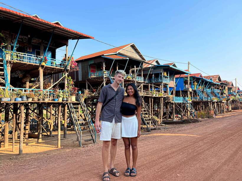 Siem Reap: Kampong Phluk and Tonle Sap Sunset Boat Cruise - Buddha on an Artificial Island: A Quick, Meaningful Pause