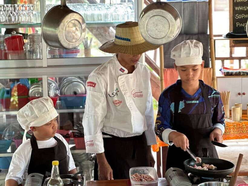Siem Reap Khmer Cooking Class and Local Market Tour - Cooking With a Khmer Family Host: Learn by Doing
