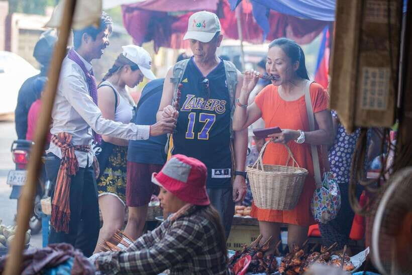 Siem Reap: Khmer Cooking Class at a Local's Home - Meeting Your Hosts: The Difference a Small Group Makes