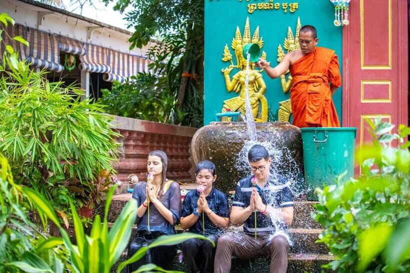 Siem Reap: Khmer Water Blessing by Monk and Lotus Farm Visit - Preah Ang Chek Preah Ang Chorm shrine: a calm warm-up before the main ritual