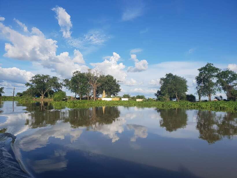 Siem Reap: Kompong Khleang Floating Village Guided Tour - Tips for a Smoother Day on the Lake