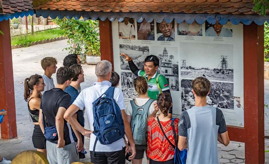 Siem Reap: Morning City Bike Tour with Local Expert - Key highlights at a glance