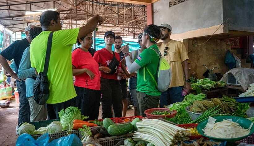 Siem Reap: Morning Cooking Class & Market Tour - Choosing dishes and meeting the chefs: where the day becomes yours