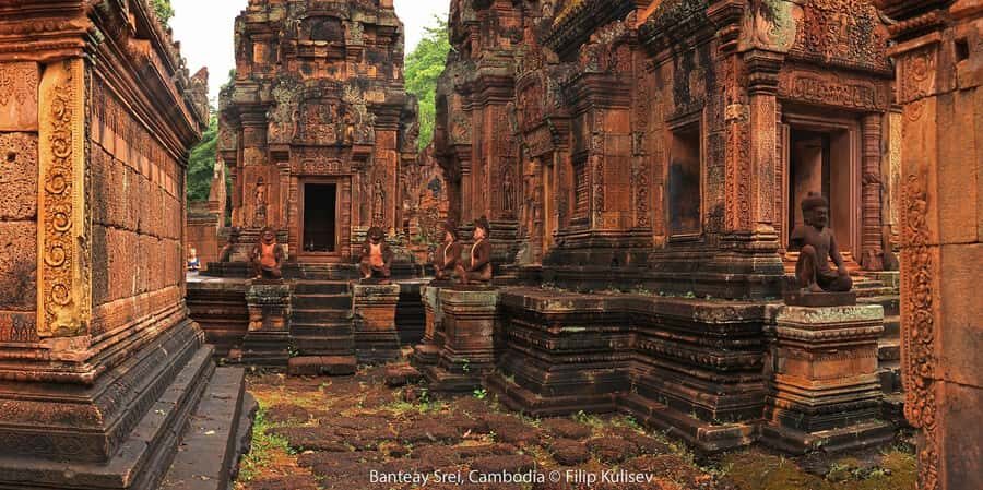 Siem Reap: Private 4-Day Angkor Wat and Phnom Kulen Tour - Day Two in Angkor Thom and Ta Prohm: The Big Set Pieces plus Smaller Temples