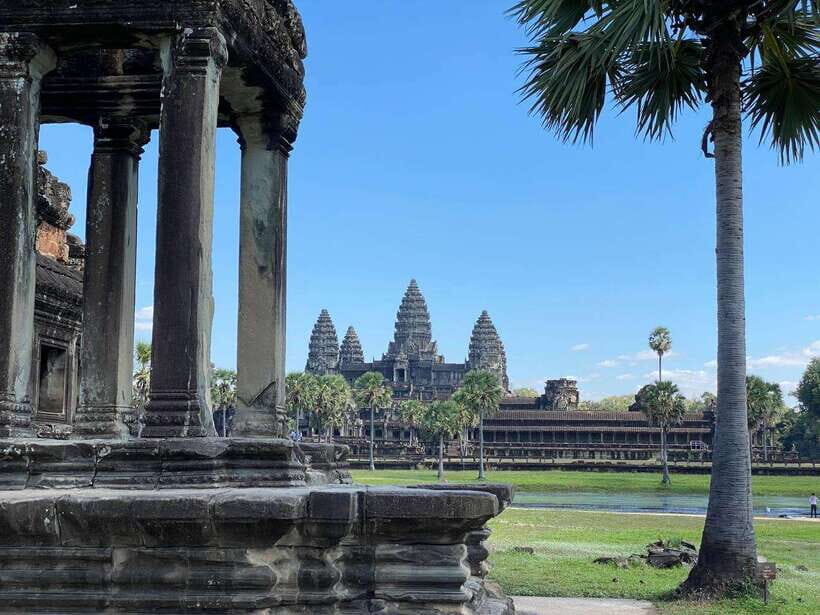 Siem Reap: Private Angkor Wat & Bakheng Mountain Sunset Tour - Who this tour suits best (and who might want another option)
