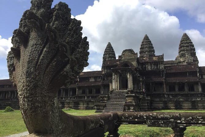 Siem Reap: Private Custom Angkor Wat Tour with Local Guide - Stop 2: Bayon at Angkor Thom—why the last capital feels different