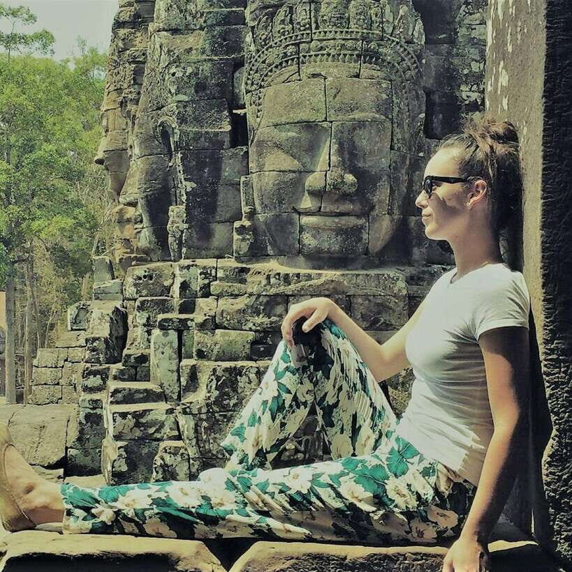 Siem Reap Private Tour: Angkor Wat Sunrise And Banteay Srei - Bayon Temple in Angkor Thom: Learning the Faces Without Missing the Point