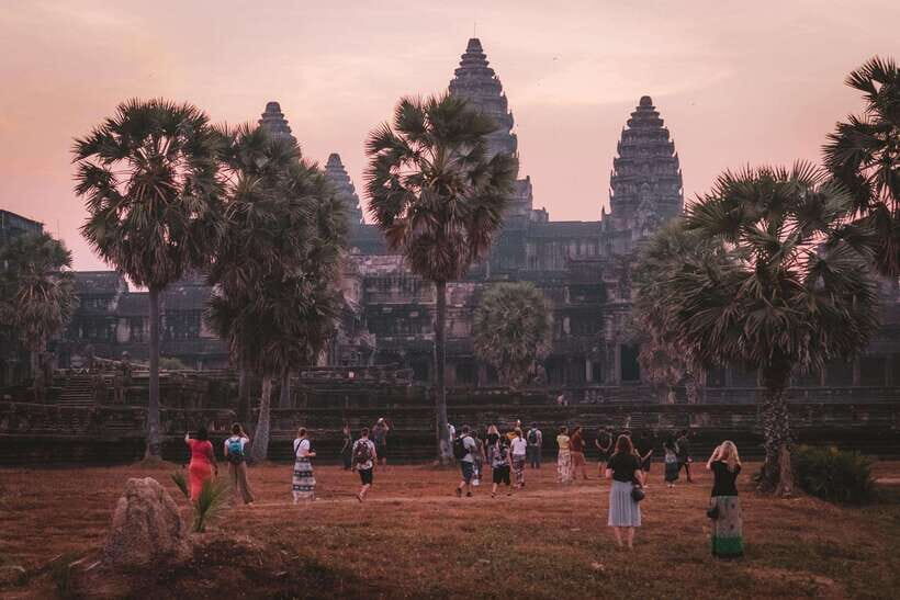 Siem Reap Sunrise Angkor Wat Temple Tour - Early-temple timing is the whole point of this tour