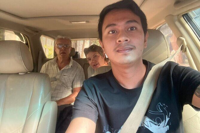 Sihanoukville Airport Transfers - Meet your driver: signs, licensed status, and where to stand