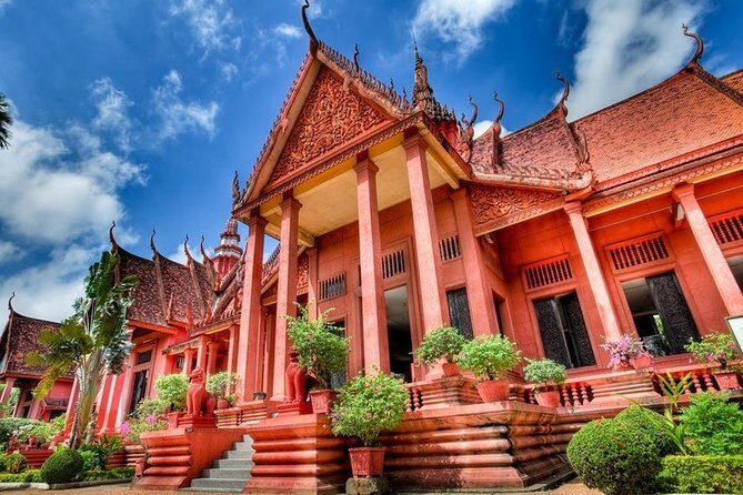 Sihanoukville to Phnom Penh by Private Car or Minivan - Toilet stop included: the underrated part of a long transfer