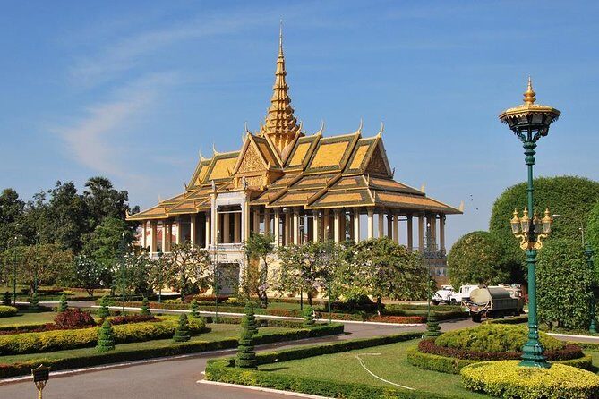 Sihanoukville to Phnom Penh by Private Car or Minivan - Meeting the driver when English is limited