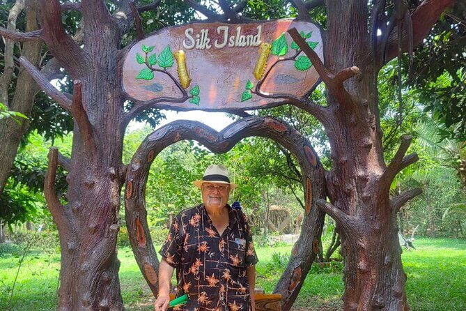 Silk Island Tuk Tuk Tour - Koh Dach pagoda + market life: seeing the village rhythm