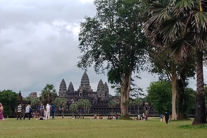 Small Tour and Big Tour By Car - Phimeanakas and Chau Say Tevoda: Two Temples, Two Different Vibes