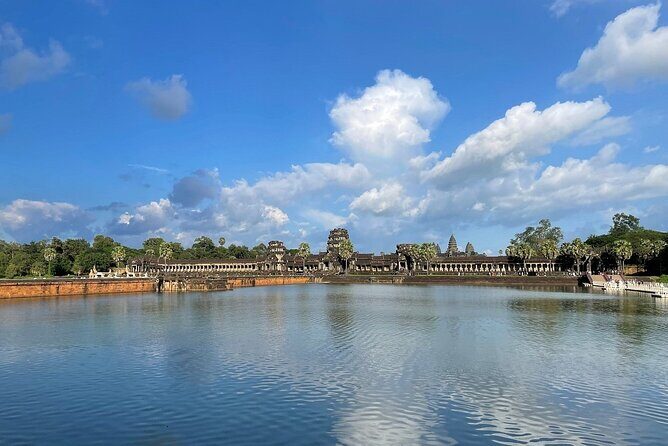 Special Angkor Wat Half Day Tour - Angkor Wat: The Moat, the Bas-Reliefs, and Mount Meru