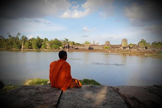 Special Three Days Angkor Tour - Day 2: Banteay Srei carvings, then Pre Rup and the quieter temples