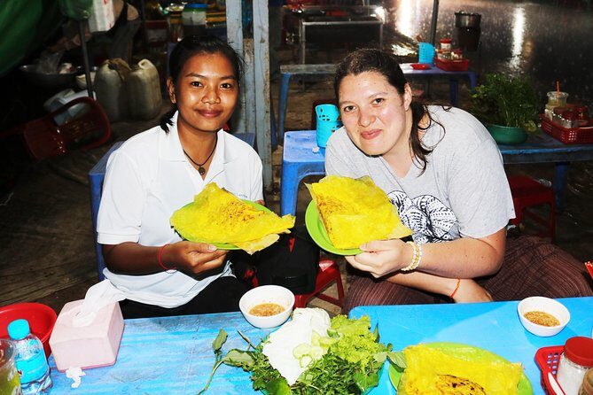 Street Food Tasting Tour including Dinner - Stop 1: Phsar Leu Thom Thmey fruit market lanes and snack scouting