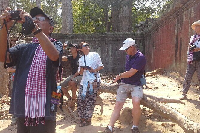Sun Rise at Angkor Wat Small Group Day Tour from Siem Reap - Angkor Wat’s Long Bas-Reliefs and Upper Terraces