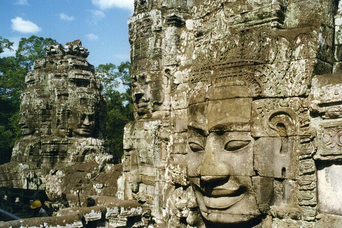 Sun Rise at Angkor Wat Small Group Day Tour from Siem Reap - Breakfast Break and Eating Near the Temples