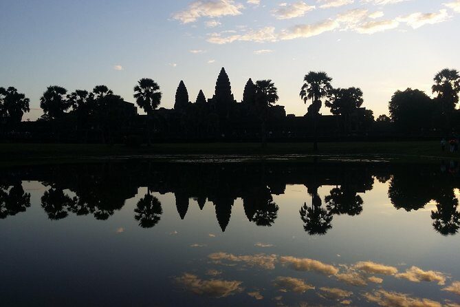 Sunrise in Angkor and Banteay Srei Private Tour - Angkor Thom South Gate: The Most Restored Entrance