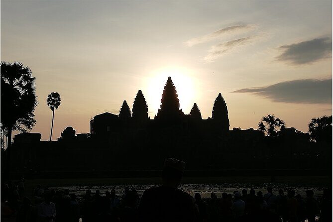 Sunrise Small Group Tour to Angkor Wat Temple - How the Sunrise Timing Works at Angkor Wat