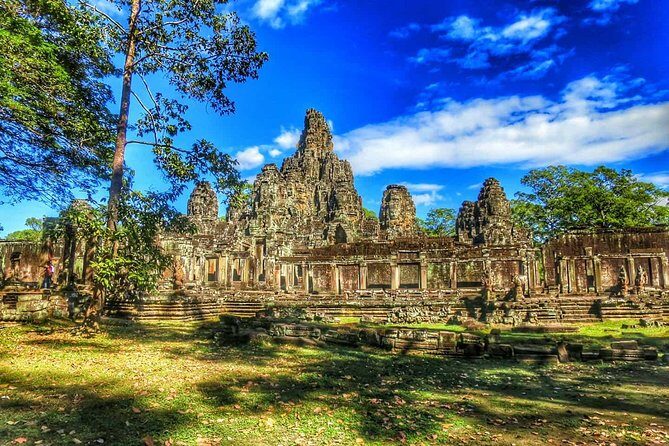 Sunrise Small Group Tour to Angkor Wat Temple - Comfort and Practical Tips for a 6–7 Hour Temple Morning