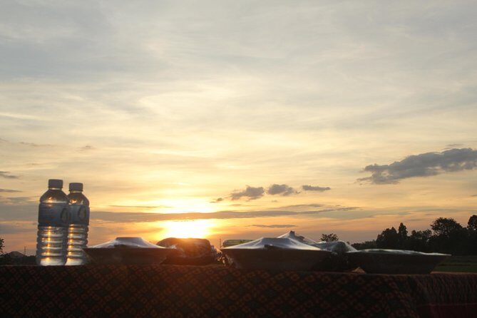 Sunset Dinner at Rice Paddy Fields - How the Sunset Dinner Day Flows in Siem Reap