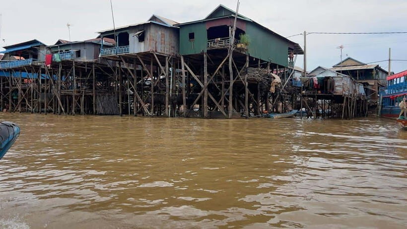 Sunset Kompong Pluk Floating Village - Local market stop: the easiest way to understand the day
