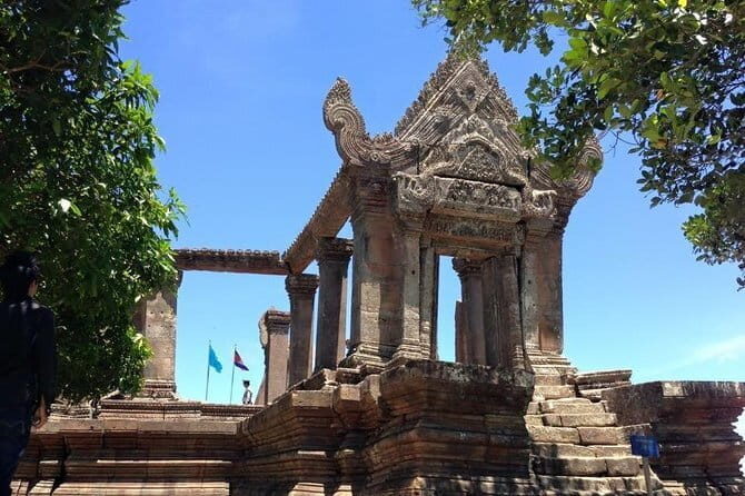 The Cambodian Circus Show and Pub Street Night Market - Should you book the Cambodian Circus Show and night stop?