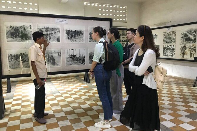 The killing field and Toul Sleng Genocide museum (S21) Tour - A half-day route through Cambodia’s darkest chapter