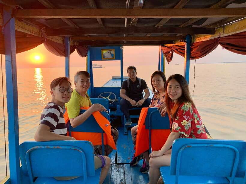 Tonle Sap Tour of Kompong Phluk Village & Evening Food tour - What to pack (and what to skip) for comfort