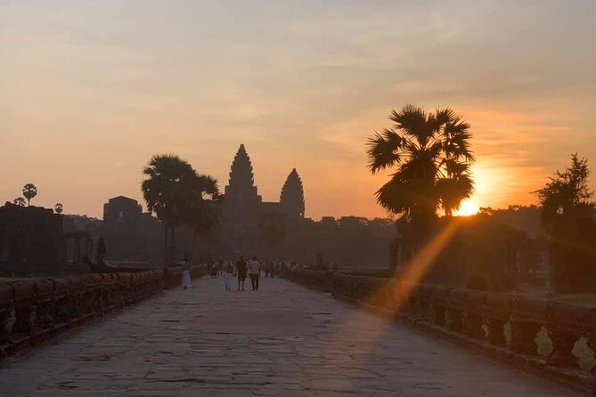 Two-Day Tour in Siem Reap - Day 1: Kampong Phluk Floating Village and a Stilt-Village Reality Check