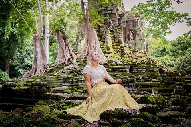 Unseen Angkor Tour & Photoshoot - Phimeanakas: royal-palace views in a tighter framework