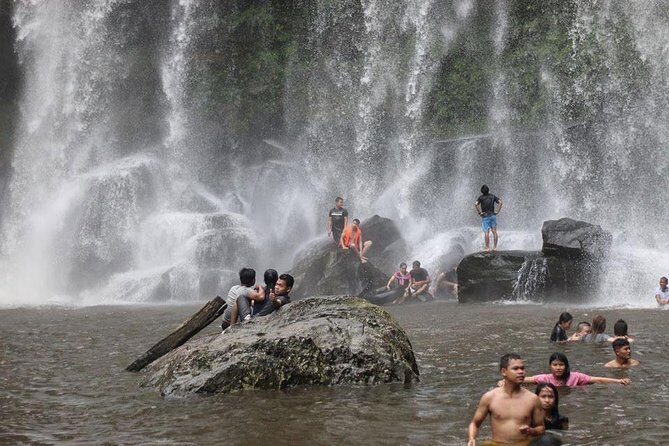 Waterfall & River of 1000 Siva Linga- Kulen Mountain Private Tour - River of 1000 Lingas: the quiet shock of hundreds of carved forms